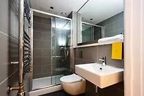 Staycity Aparthotel Mestre contacts